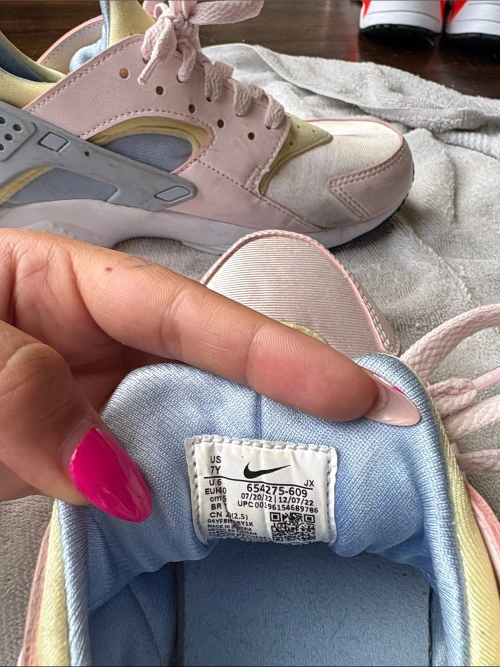 Nike playful low